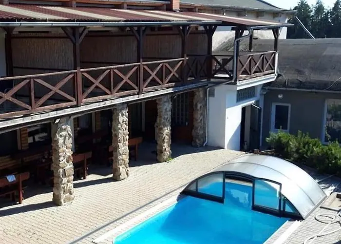 בית הארחה Q Ranch 3*