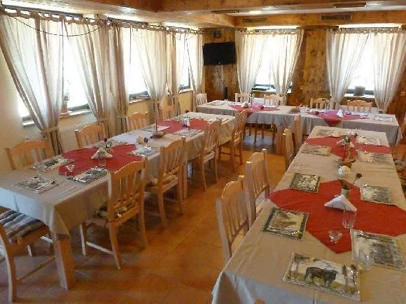 Q Ranch בית הארחה 3*