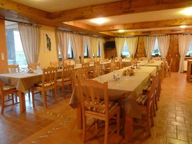 Q Ranch בית הארחה